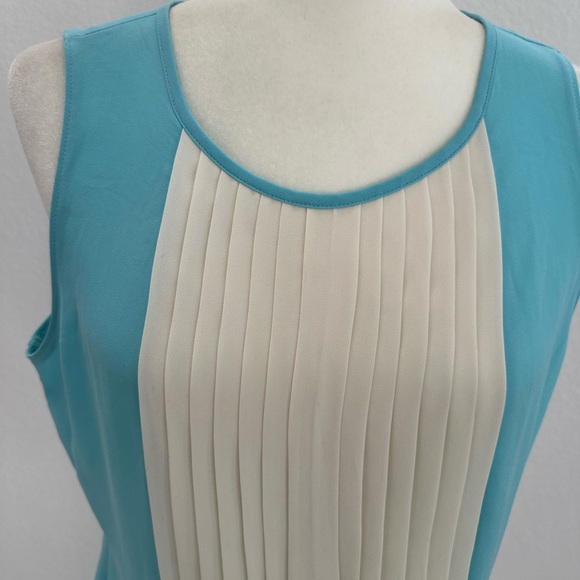 Ann Taylor Aqua Sleeveless Blouse - Picture 2 of 6